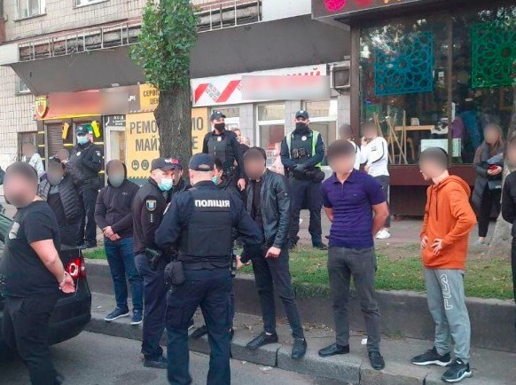 Стрілянина за участю іноземців у центрі Києва: повідомлено про підозру 19-річному чоловіку